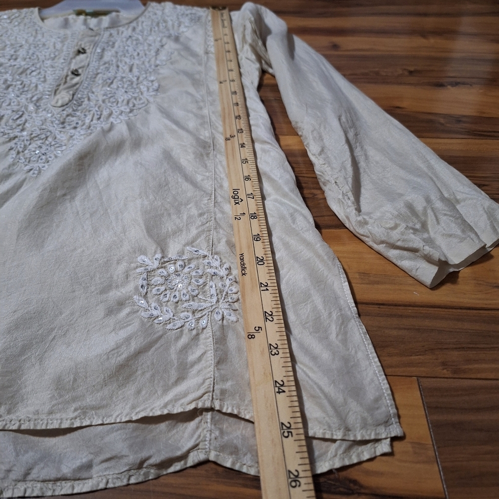 Leaves of Grass Medium Beige Embroidered Sequin Rhinestone Tunic Top 100% Silk - Picture 8 of 10